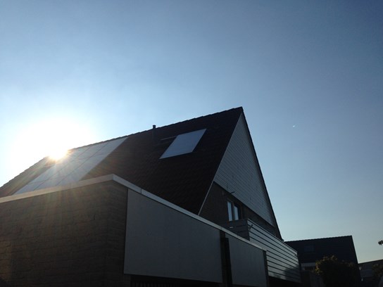 Het eind resultaat, de zon kan zijn werk doen voor het zonneboiler en pv systeem voor het elektra.